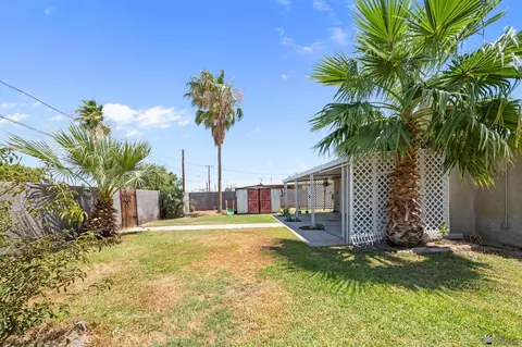 Exterior - 2010 E 25 Pl, Yuma, AZ 85365 photo 5 of 7