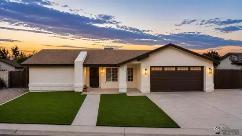 2536 S Parkwood Dr, Yuma, AZ 85364