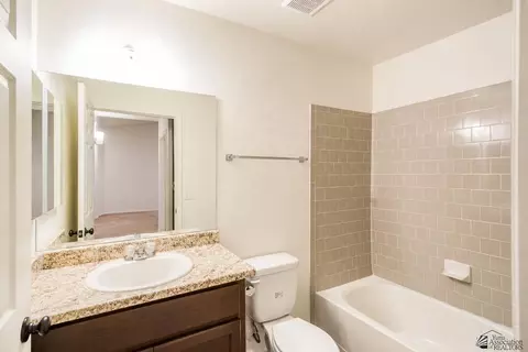 Bath - 7343 E 37 St, Yuma, AZ 85365 photo 2 of 3
