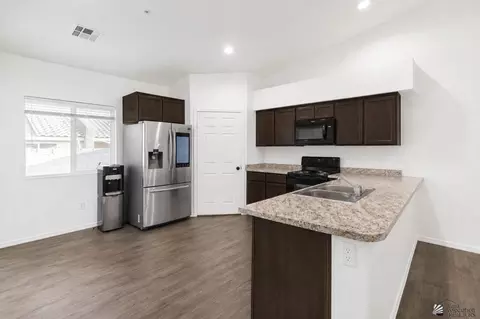 Kitchen - 7343 E 37 St, Yuma, AZ 85365 photo 1 of 2