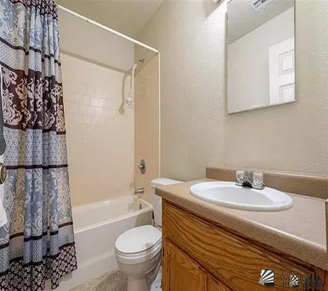 Bath - 8596 E 26 Pl, Yuma, AZ 85365 photo 3 of 3