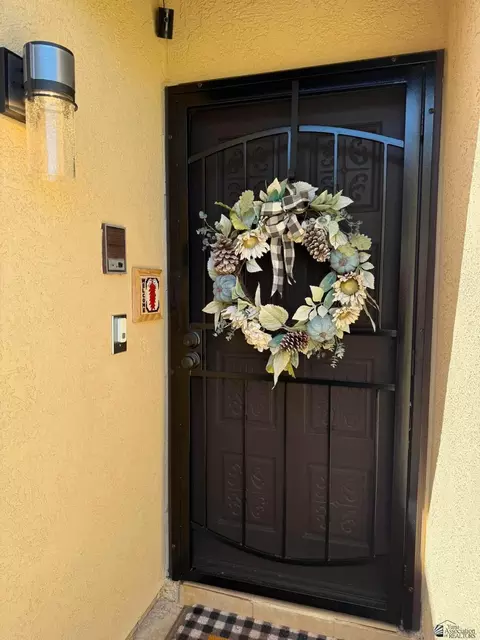 Entry Way - 653 E 25 St, Yuma, AZ 85365 photo 1 of 2