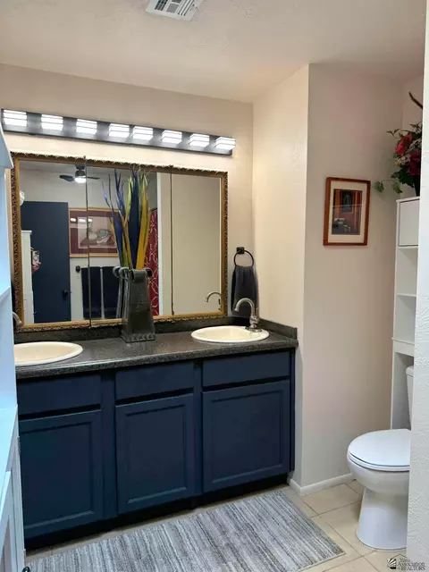 Bath - 653 E 25 St, Yuma, AZ 85365 photo 1 of 4