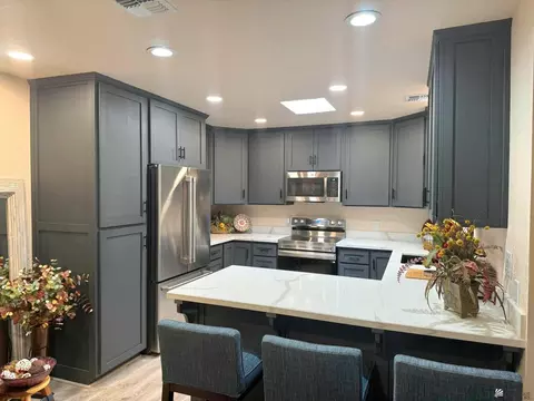 Kitchen - 653 E 25 St, Yuma, AZ 85365 photo 2 of 5