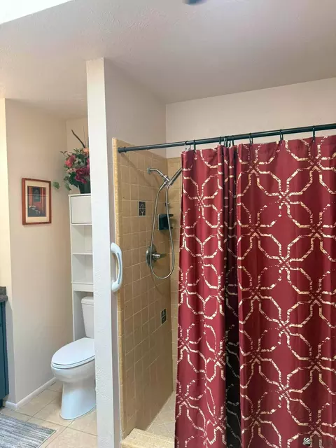 Bath - 653 E 25 St, Yuma, AZ 85365 photo 2 of 4