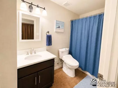 Bath - 6321 E 40 Ln, Yuma, AZ 85365 photo 1 of 2
