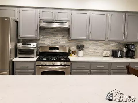 Kitchen - 6321 E 40 Ln, Yuma, AZ 85365 photo 2 of 3