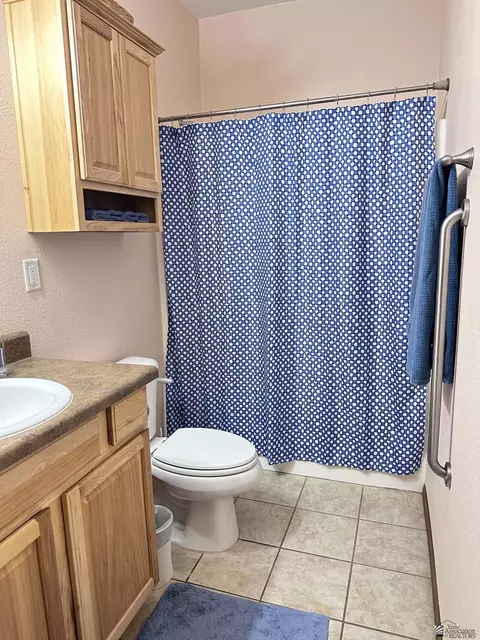 Bath - 14401 E 53 St, Yuma, AZ 85367 photo 1 of 2