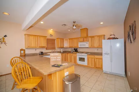 Kitchen - 14401 E 53 St, Yuma, AZ 85367 photo 1 of 1