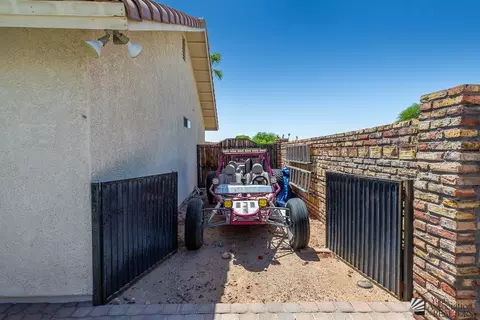 Exterior - 10324 E 38 St, Yuma, AZ 85365 photo 4 of 13