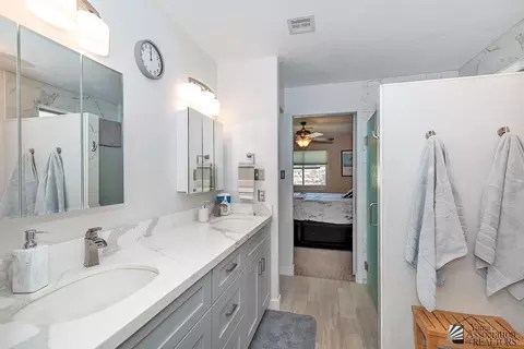 Bath - 10324 E 38 St, Yuma, AZ 85365 photo 2 of 3
