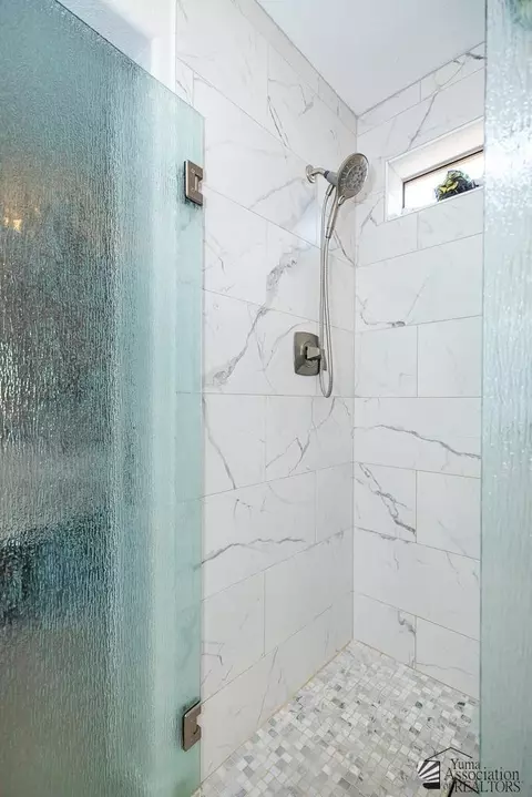 Bath - 10324 E 38 St, Yuma, AZ 85365 photo 3 of 3
