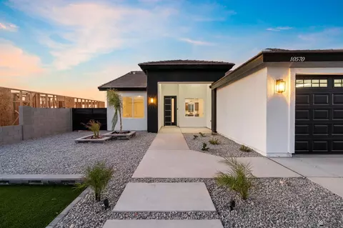 Exterior - 10570 E 46 Pl, Yuma, AZ 85367 photo 2 of 5