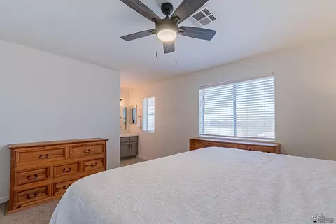 Bedroom - 6303 E 43 Pl, Yuma, AZ 85365 photo 2 of 7