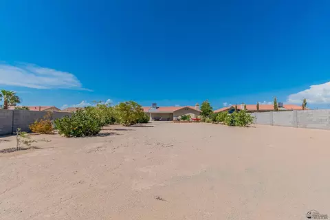 Exterior - 6303 E 43 Pl, Yuma, AZ 85365 photo 8 of 13