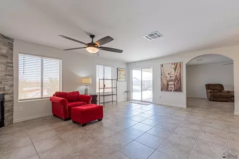 Living - 6303 E 43 Pl, Yuma, AZ 85365 photo 3 of 3