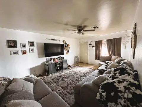 Living - 8868 E 39 Pl, Yuma, AZ 85365 photo 2 of 3