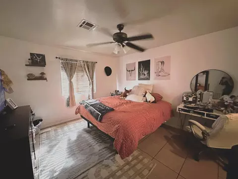 Bedroom - 8868 E 39 Pl, Yuma, AZ 85365 photo 1 of 8