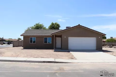 1348 S Mendota Ave, Somerton, AZ 85350