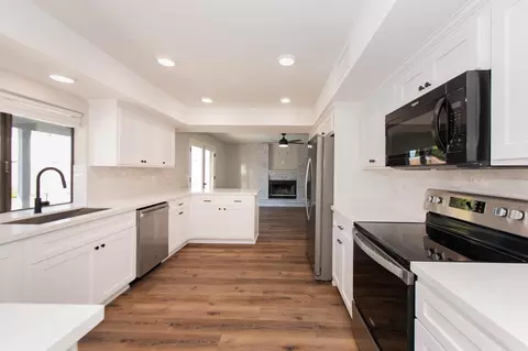 Kitchen - 2187 E 27 Way, Yuma, AZ 85365 photo 1 of 3