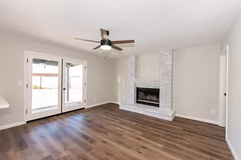 Living - 2187 E 27 Way, Yuma, AZ 85365 photo 3 of 6