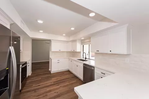 Kitchen - 2187 E 27 Way, Yuma, AZ 85365 photo 2 of 3