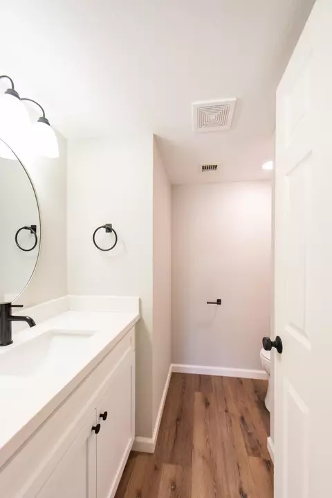 Bath - 2187 E 27 Way, Yuma, AZ 85365 photo 2 of 6