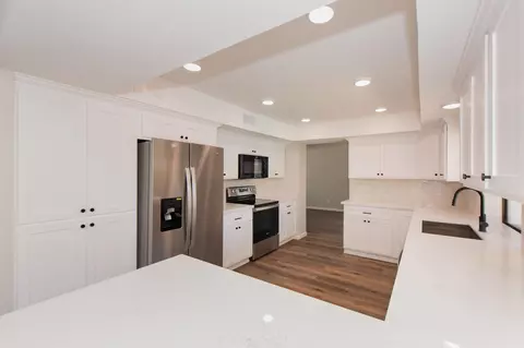 Kitchen - 2187 E 27 Way, Yuma, AZ 85365 photo 3 of 3