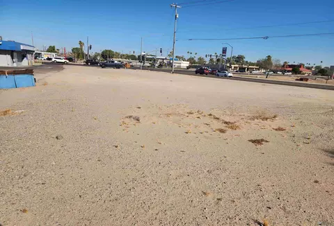 415 E 32 St, Yuma, AZ 85364 photo 7