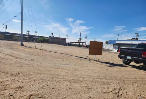 415 E 32 St, Yuma, AZ 85364 photo 10