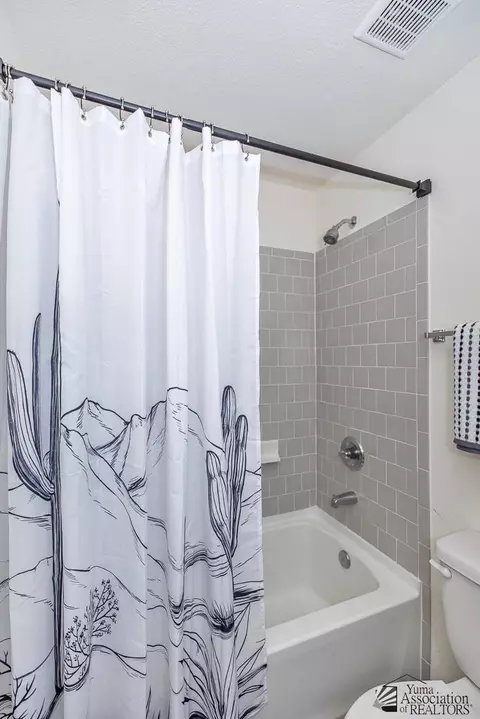 Bath - 7364 E 38 St, Yuma, AZ 85365 photo 4 of 4