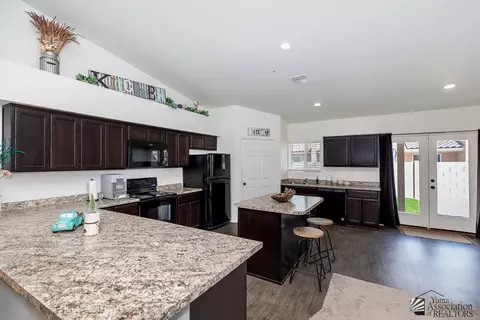Kitchen - 7364 E 38 St, Yuma, AZ 85365 photo 1 of 4