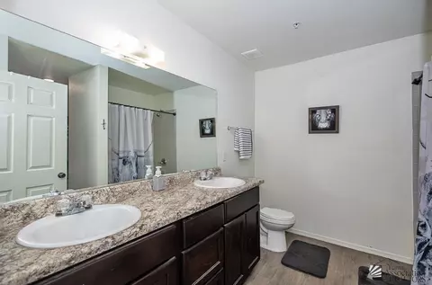 Bath - 7364 E 38 St, Yuma, AZ 85365 photo 2 of 4