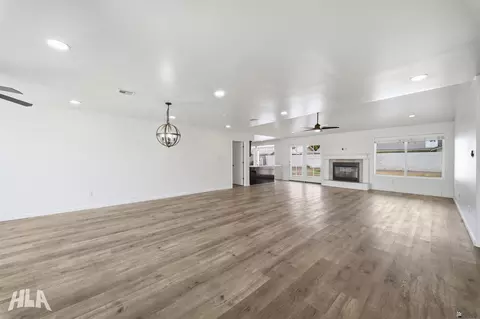 Living - 3534 E Rubio Ln, Yuma, AZ 85365 photo 2 of 12