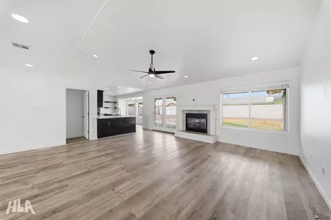 Living - 3534 E Rubio Ln, Yuma, AZ 85365 photo 3 of 12