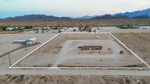 27517 E County 13 34 St, Wellton, AZ 85356