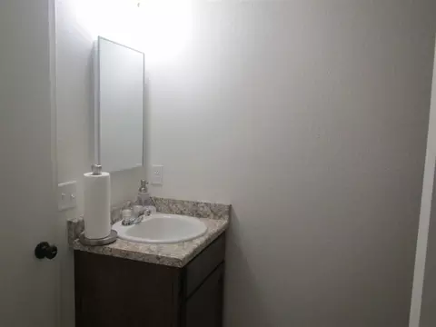 Bath - 7280 E 38 St, Yuma, AZ 85365 photo 3 of 4