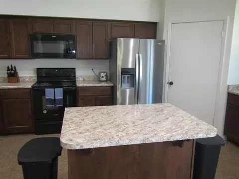 Kitchen - 7280 E 38 St, Yuma, AZ 85365 photo 10 of 10