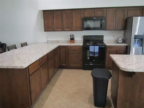 Kitchen - 7280 E 38 St, Yuma, AZ 85365 photo 3 of 10