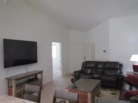 Living - 7280 E 38 St, Yuma, AZ 85365 photo 2 of 3