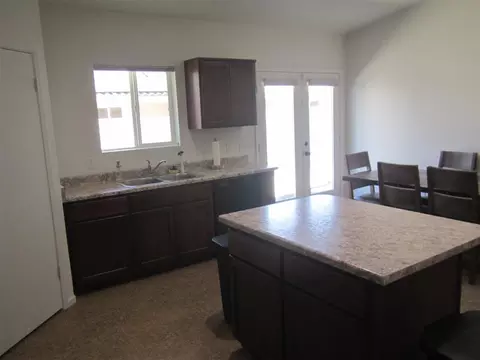 Kitchen - 7280 E 38 St, Yuma, AZ 85365 photo 4 of 10