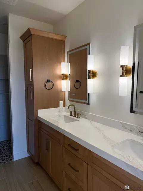 Bath - 10811 E 46 Pl, Yuma, AZ 85367 photo 2 of 6