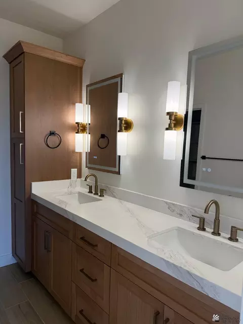 Bath - 10811 E 46 Pl, Yuma, AZ 85367 photo 1 of 6