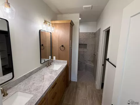 Bath - 10791 E 46 Pl, Yuma, AZ 85367 photo 4 of 4