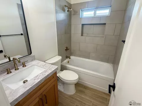Bath - 10791 E 46 Pl, Yuma, AZ 85367 photo 1 of 4