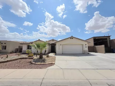 Exterior - 11611 E 28 Pl, Yuma, AZ 85367 photo 2 of 10