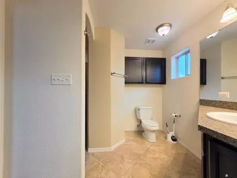 Bath - 11611 E 28 Pl, Yuma, AZ 85367 photo 1 of 5