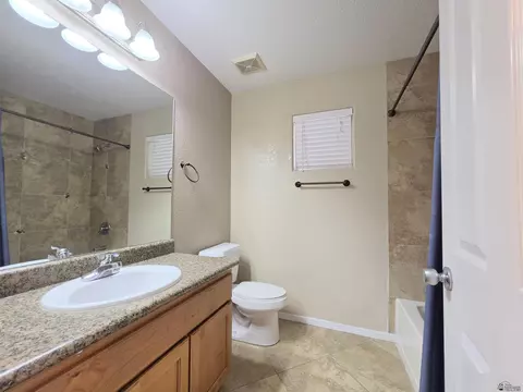 Bath - 11611 E 28 Pl, Yuma, AZ 85367 photo 5 of 5