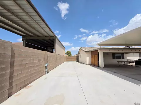 Exterior - 11611 E 28 Pl, Yuma, AZ 85367 photo 8 of 10