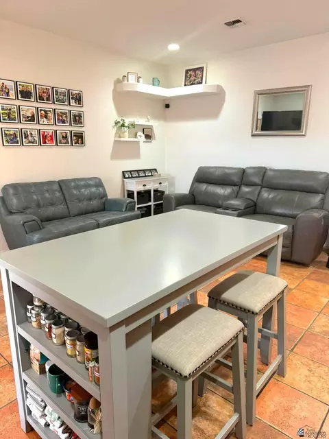 Kitchen - 13686 E 49 St, Yuma, AZ 85367 photo 7 of 7